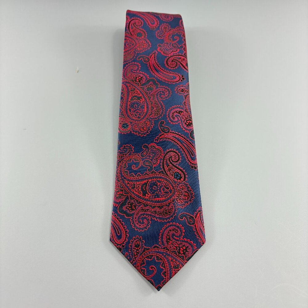 Stafford Navy / Red Paisley Men's Tie 3 1/2" x 61"
